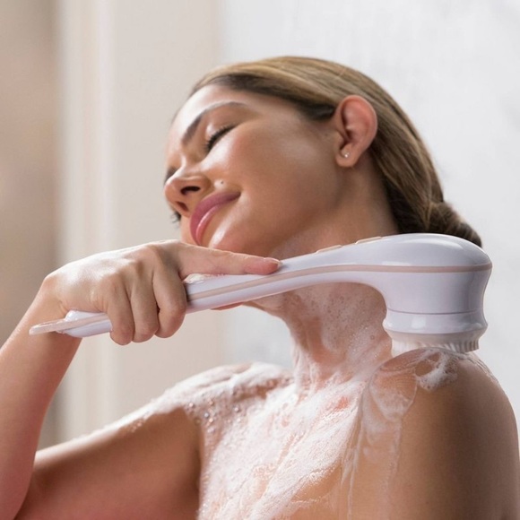 FINISHING TOUCH FLAWLESS CLEANSE SPA SPINNING SPA BRUSH TURNS YOUR SHOWER A SPA - Picture 4 of 4
